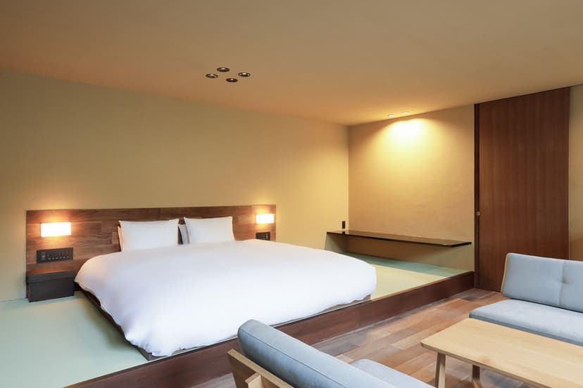New wing: Garden-view open-air bath & tatami
